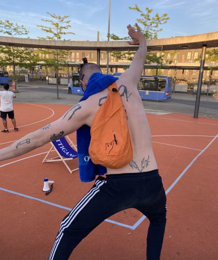 Oettigang shoulder bag